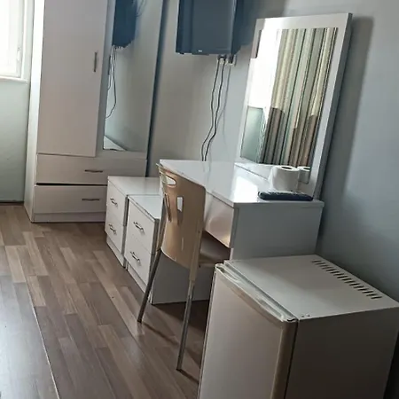Life Hotel 3*