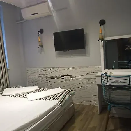 Life Hotel 3*