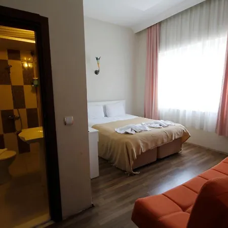 Life Hotel 3*
